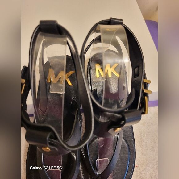 Michael Kors "Pearson" Black Leather Strappy Sandals Gold Accents Sz.6 Ret $155 - Picture 6 of 8